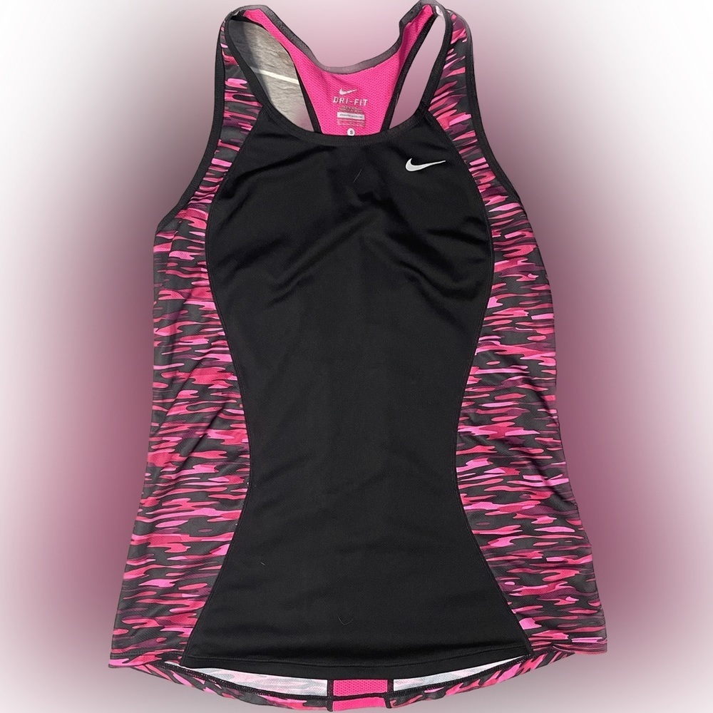 𝅺Nike Tank Top